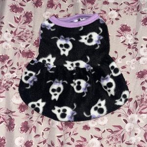 Small pet fleece dress with dog skulls